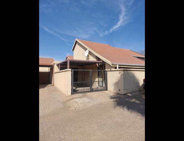 3 BEDROOM PROPERTY TO RENT IN WYCHWOOD